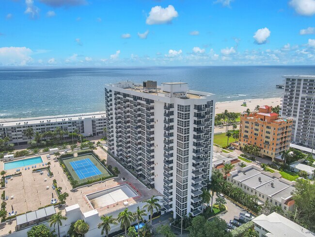 Foto del edificio - 525 N Ocean Blvd