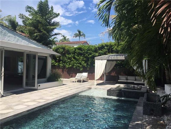 Foto del edificio - 4763 Alton Rd