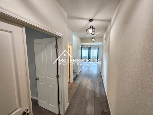 Building Photo - Updated 4bd/3ba Plus Bonus Room Natomas Home!