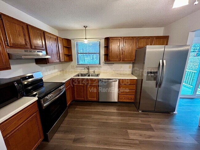 Foto del edificio - 662 Lakewood Dr