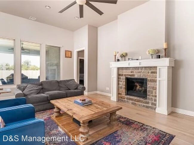 Building Photo - 4 br, 3 bath House - 6925 timber Crest Way