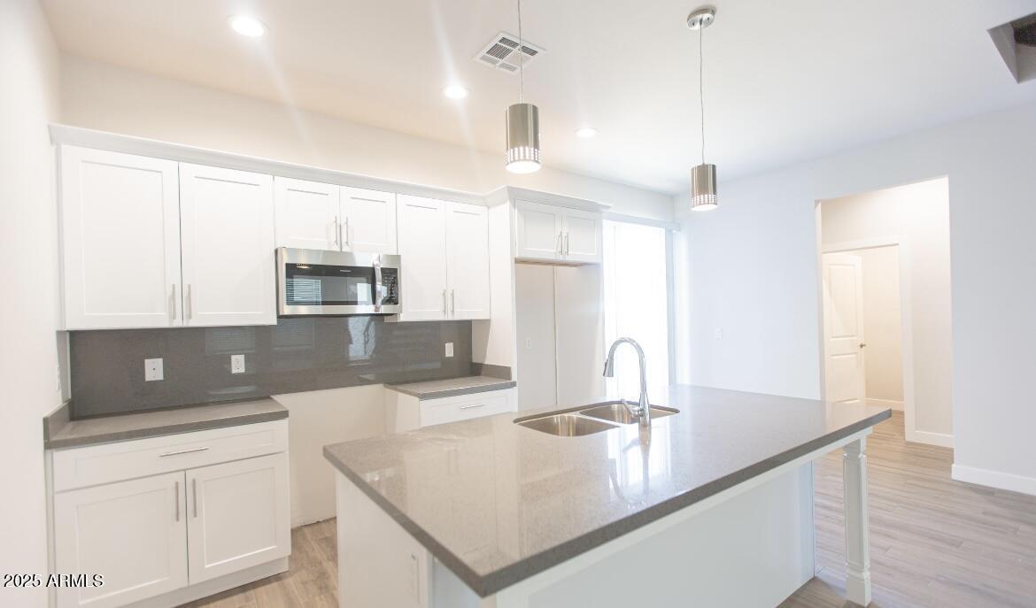 Foto principal - 1850 N 51st St