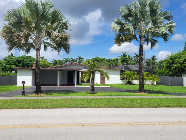Photo - 10605 SW 112th St House