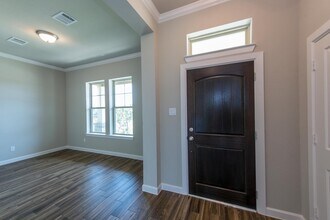 Building Photo - 6011 Dark Kite Trl