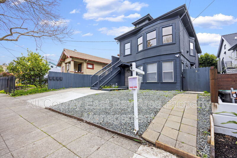 Primary Photo - 1015 47th St