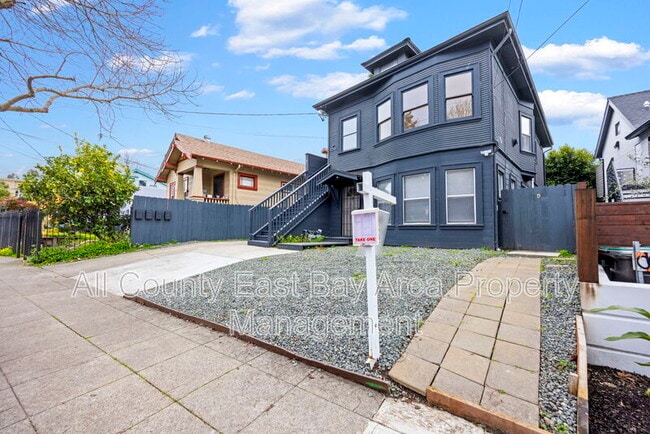 Photo - 1015 47th St Apartment