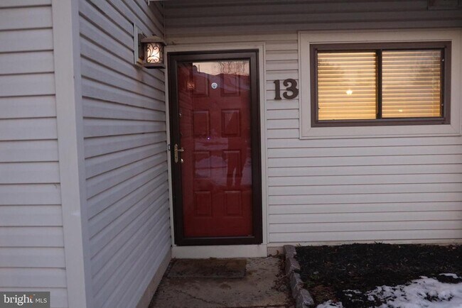 Foto del edificio - 13 Tulip Ct