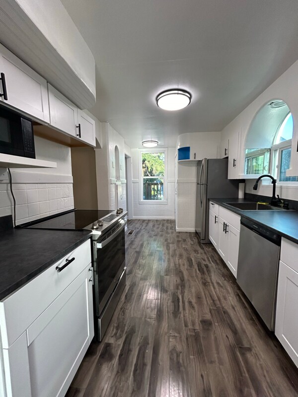 Foto del edificio - 6400 Latona Ave NE