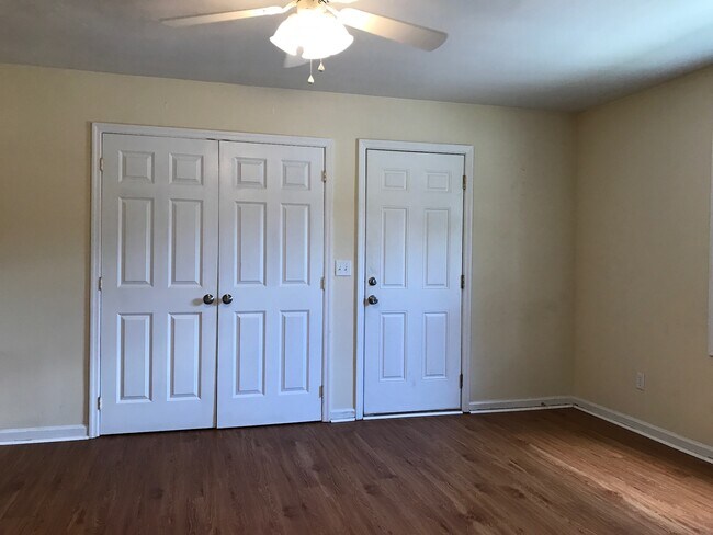 Foto del edificio - 120 Drake St