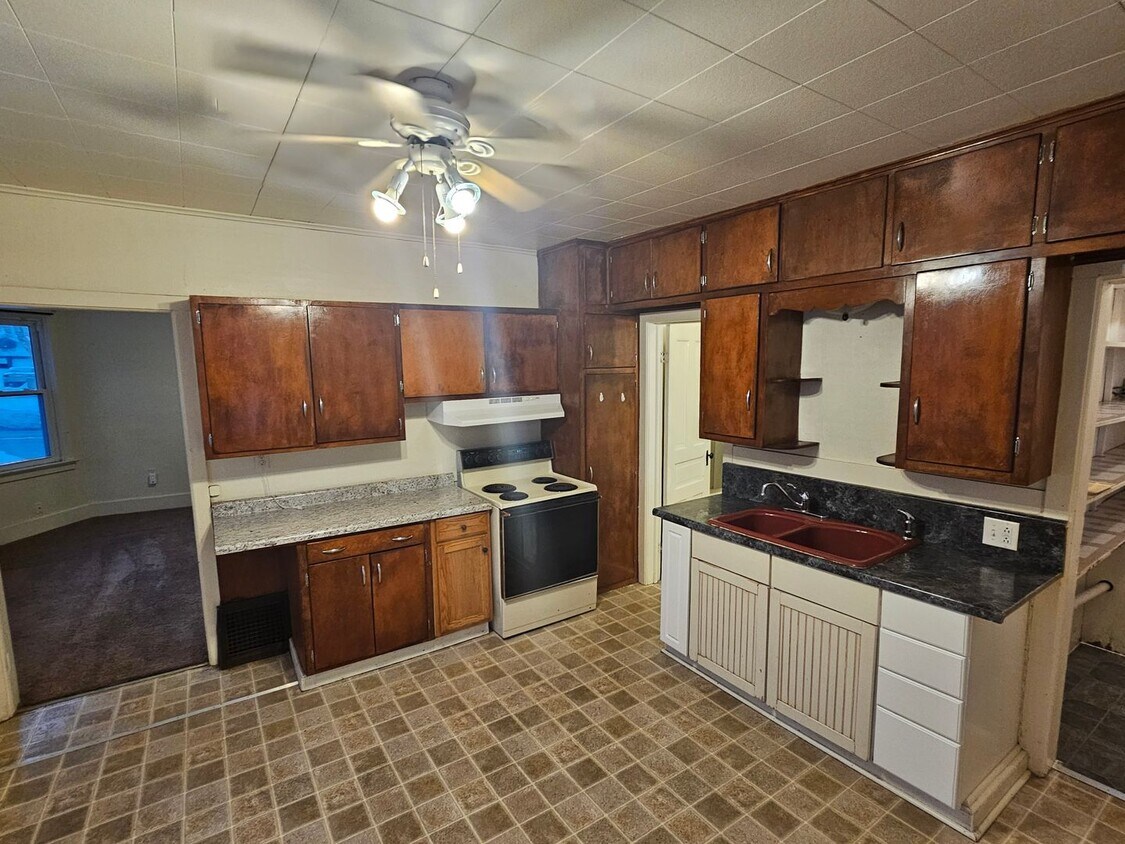 Foto principal - 905 S 21st St