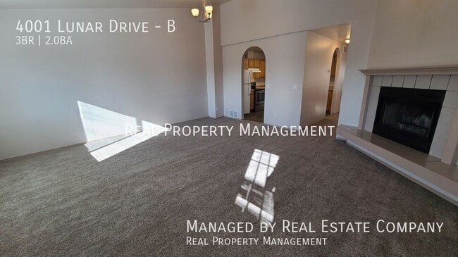 Building Photo - 4001 Lunar Dr