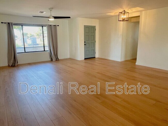 Foto del edificio - 1211 S Barkley