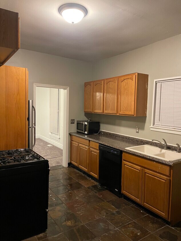 84 N Buena Vista St, Newark, OH 43055 House Rental in Newark, OH