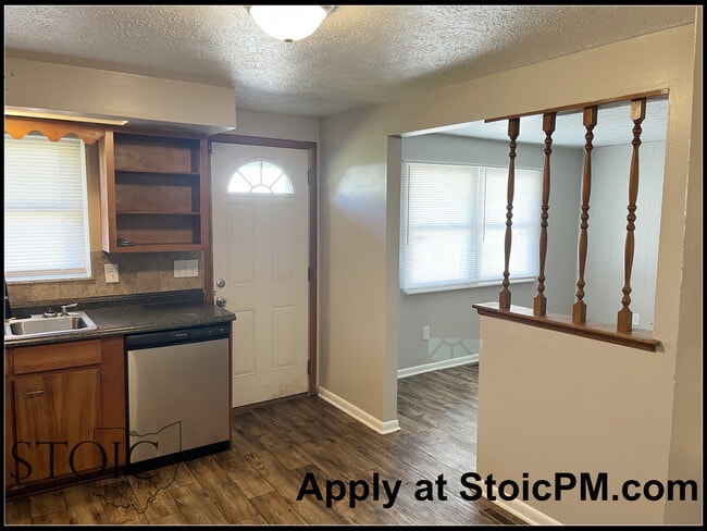 Building Photo - 5270 Carbondale Dr