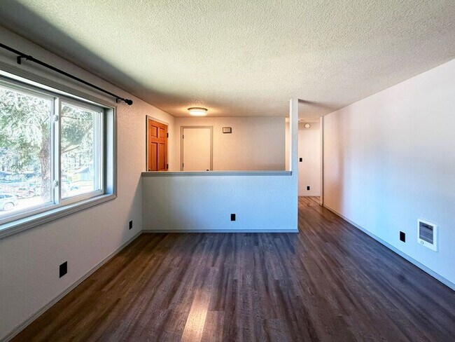 Foto del edificio - 24712 Parkside Dr