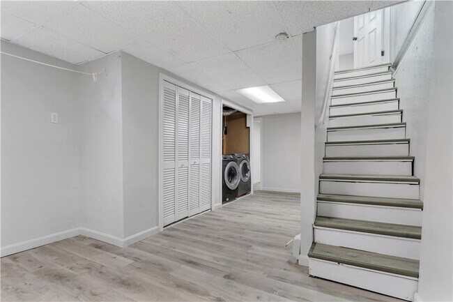 Foto del edificio - 107 Roosevelt St