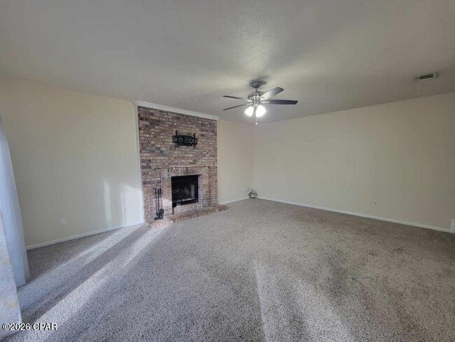 Building Photo - 3727 Greentree Pl