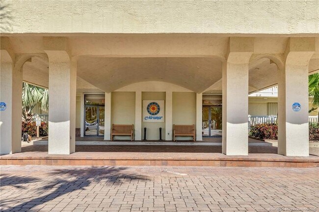 Building Photo - 10000 S Ocean Dr