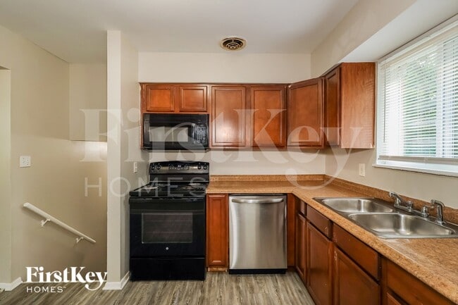 Foto del edificio - 10602 Morning Glory Ln