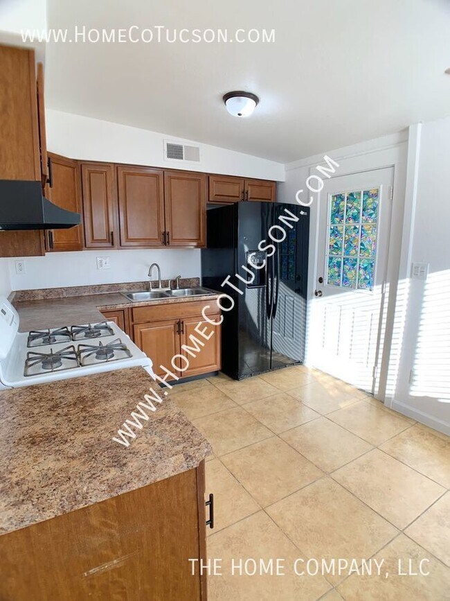 Foto del edificio - AVAILABLE NOW! Section 8 Accepted! 716 W C...