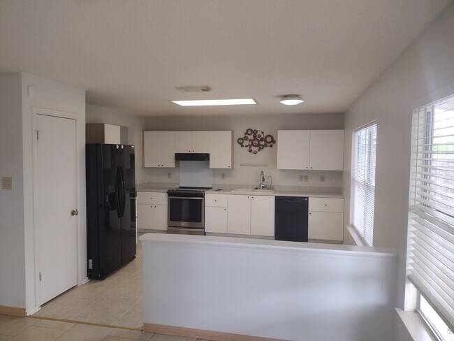 Foto del edificio - 8707 Seneca Creek