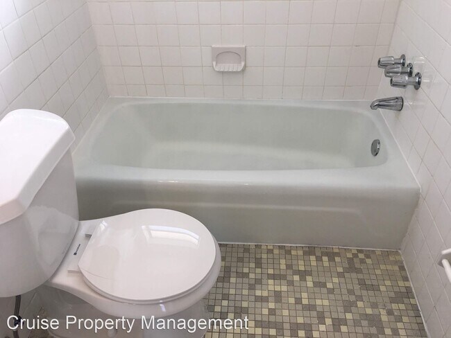 Building Photo - 5831 SW 36th Ct