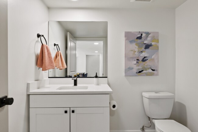 Building Photo - 2201 Brookfield Ave