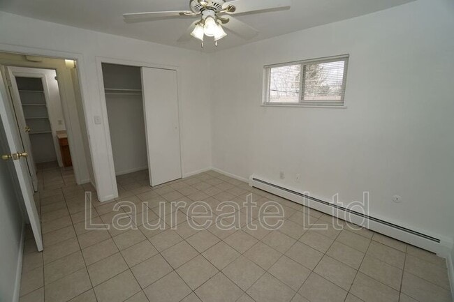 Building Photo - 663 Fraser St