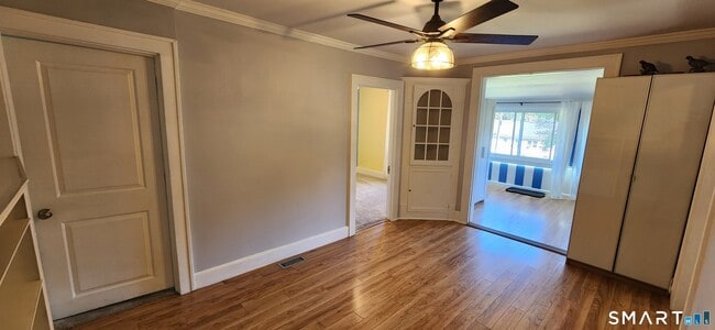 Building Photo - 1555 Byam Rd