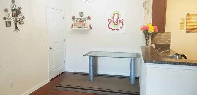 Foto del edificio - 624 Strassle Way