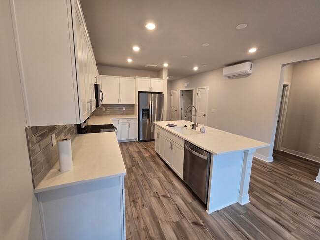 Building Photo - Available One Bedroom with Office and Laundry room