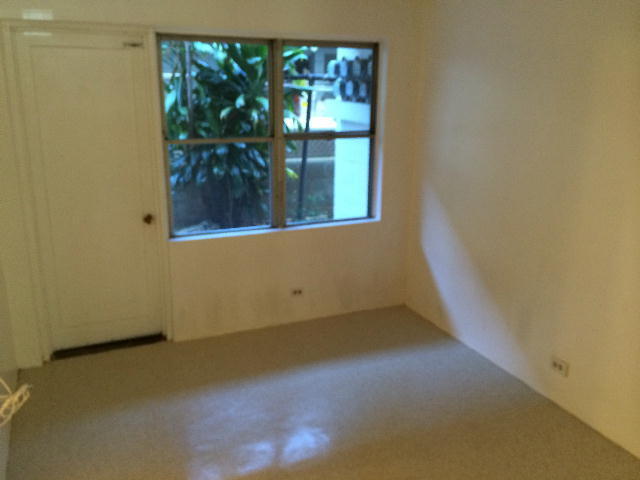 Foto del edificio - To register for the showing time below, no...