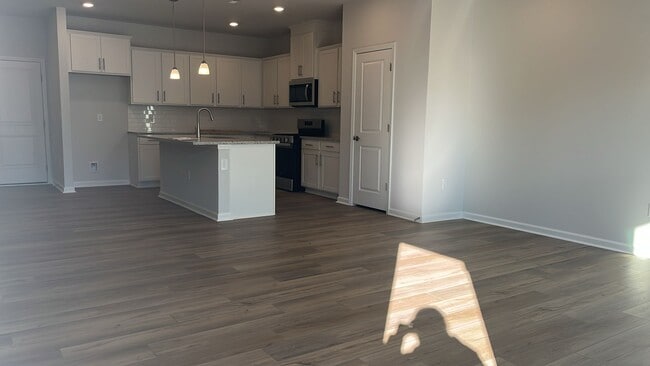 Foto del edificio - 2919 Denson Rd