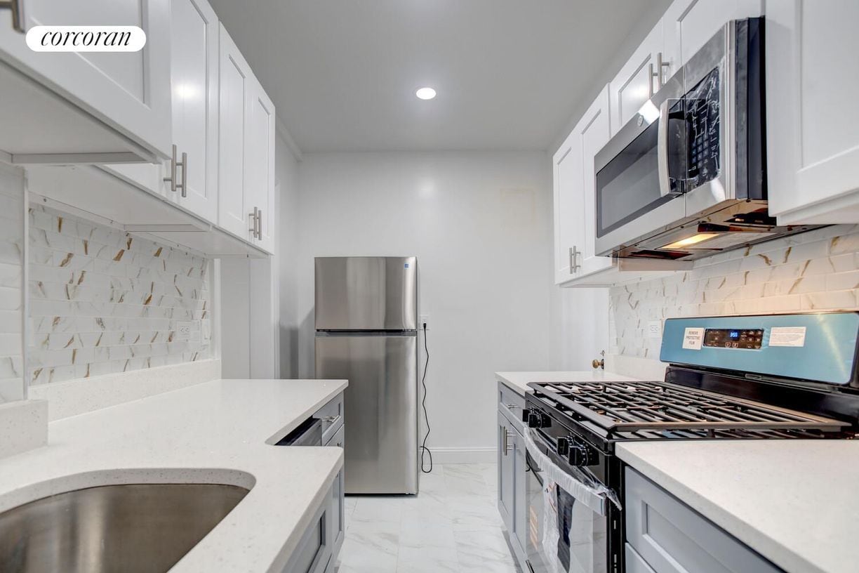 Foto del edificio - 315 W 102nd St