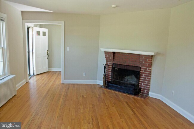 Foto del edificio - 5303 Glen Falls Rd