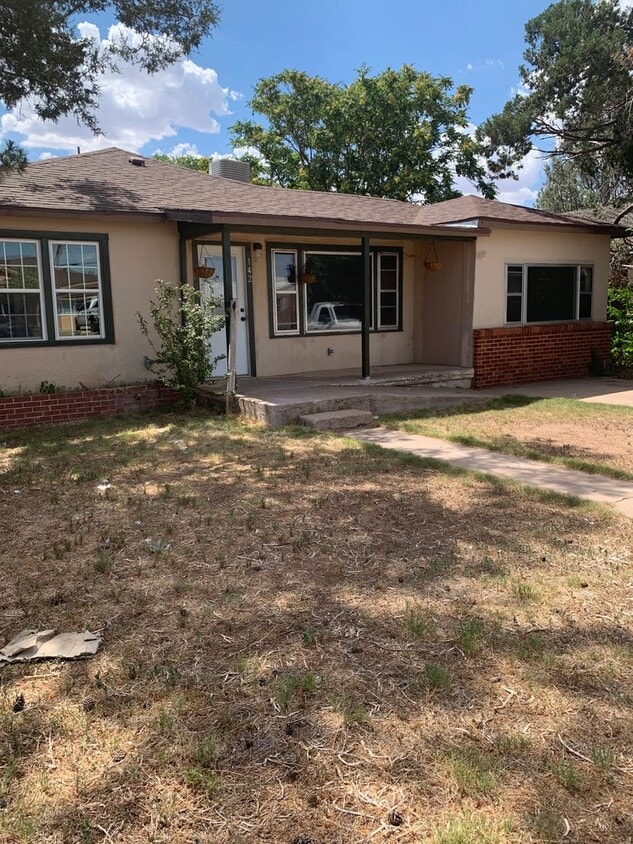 Foto principal - 142 S Indio Ave