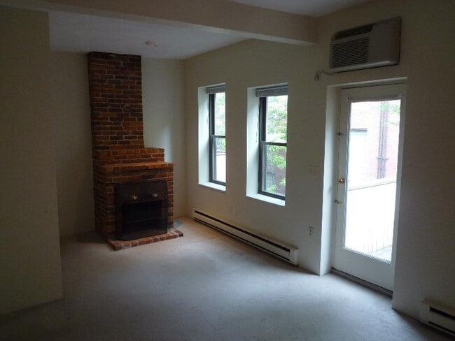 Building Photo - 60 Saint Germain St