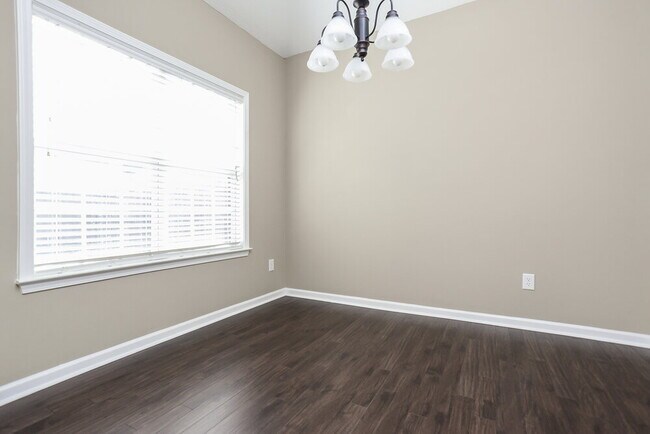 Building Photo - 10183 Tall Hickory