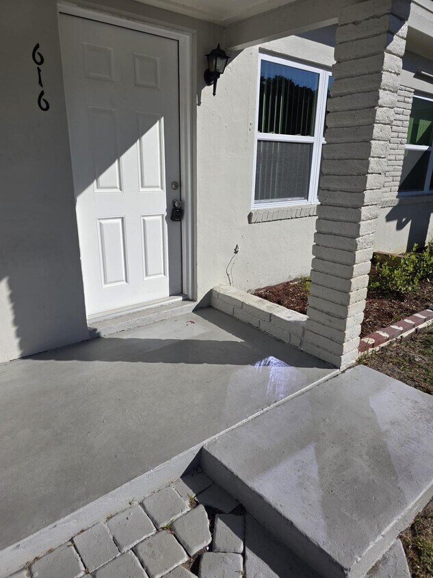 Primary Photo - 616 S 6th St