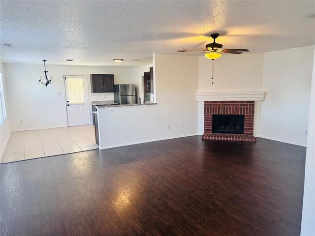 Building Photo - 1002 Mazourka Dr
