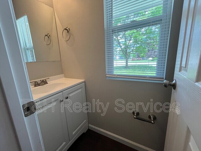 Foto del edificio - 8963 Poppy Ln