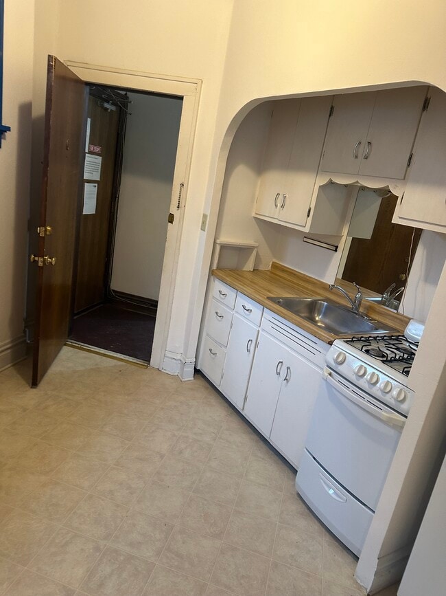 Building Photo - Gargano Properties