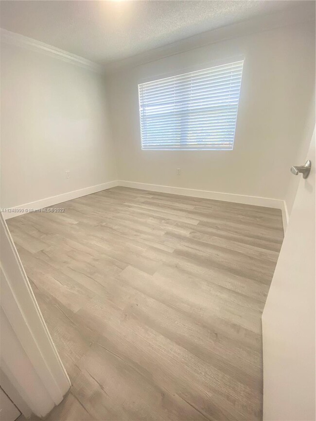 Building Photo - 8107 SW 21st Ct