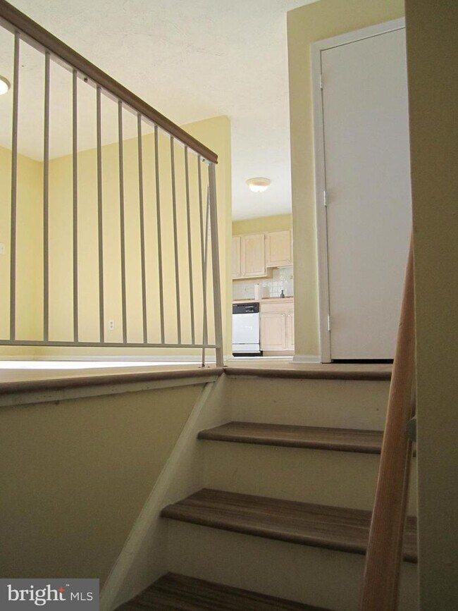 Building Photo - 1009 Stony Brook Way