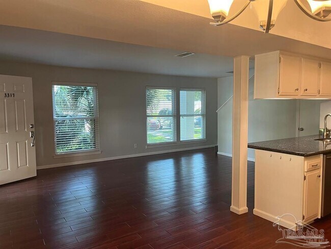 Building Photo - 3317 Kingswood Ct
