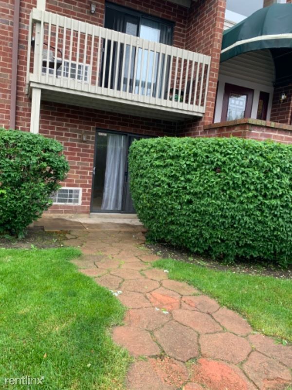 Primary Photo - 1 br, 1 bath Condo - 860 N Lakeside Dr