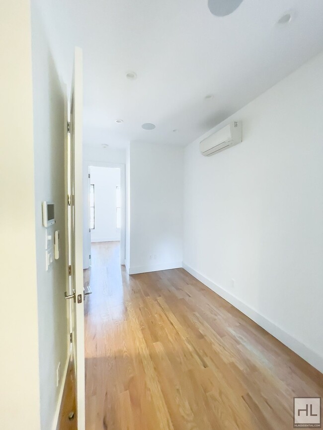 Foto del edificio - Upper East Side / Spacious 1-Bedroom 1-Bat...