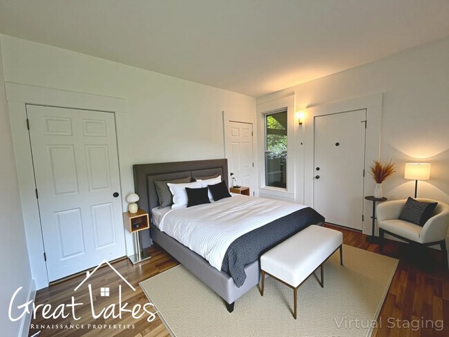 Building Photo - Lovely 4 Bedroom 2 Bathroom now available ...