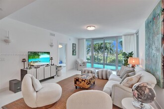 Building Photo - 2627 S Bayshore Dr