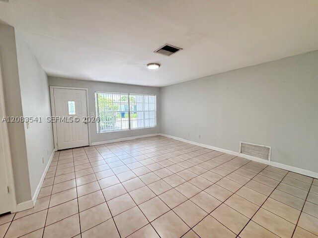 Foto del edificio - 6241 SW 8th St
